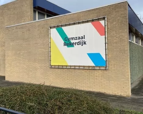 Gymzalen baksteen gereinigd